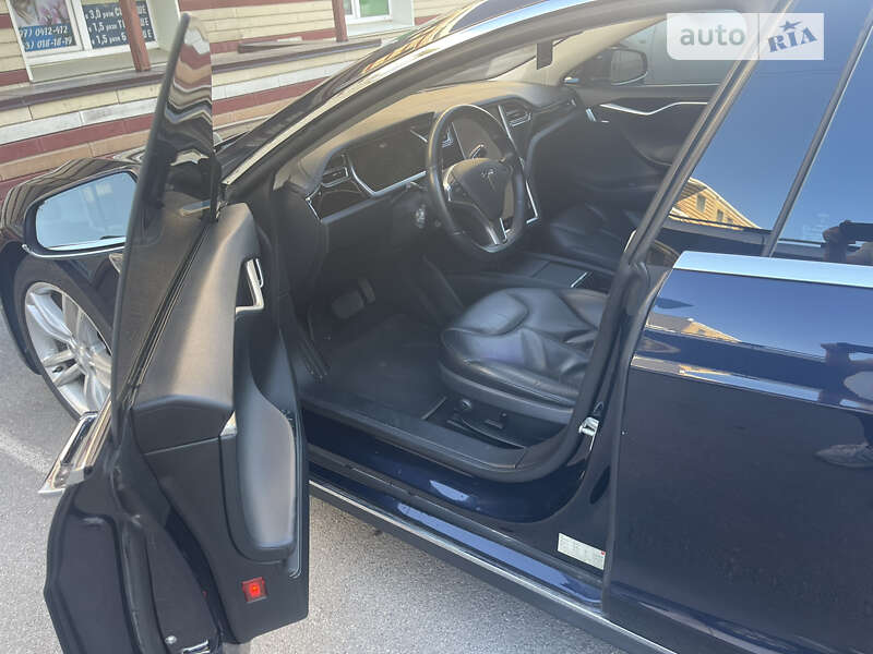 Лифтбек Tesla Model S 2014 в Житомире