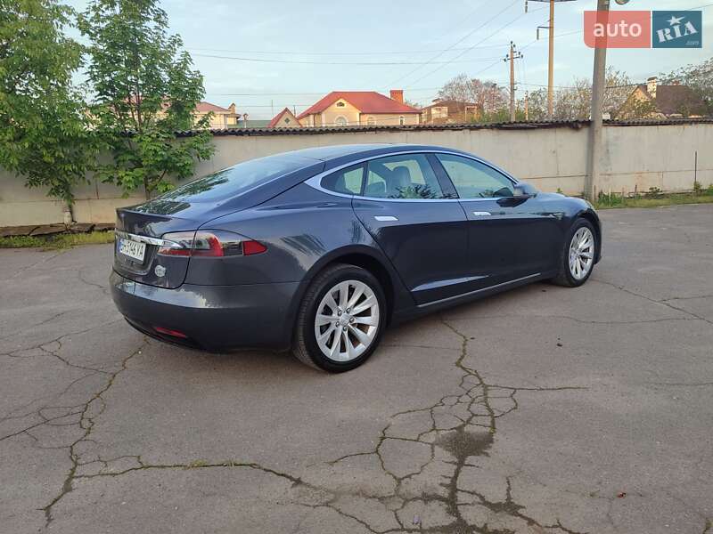 Лифтбек Tesla Model S 2016 в Одессе