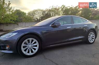 Лифтбек Tesla Model S 2016 в Одессе