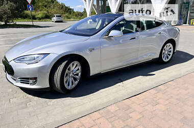 Ліфтбек Tesla Model S 2015 в Хмельницькому