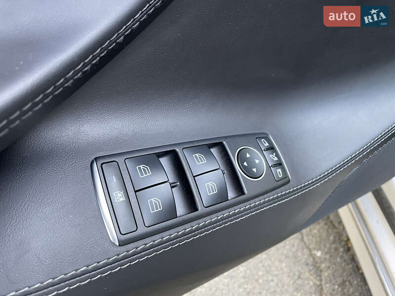 Ліфтбек Tesla Model S 2018 в Василькові