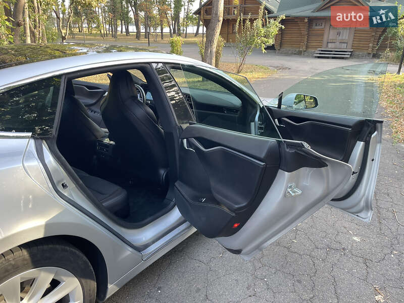 Ліфтбек Tesla Model S 2018 в Василькові