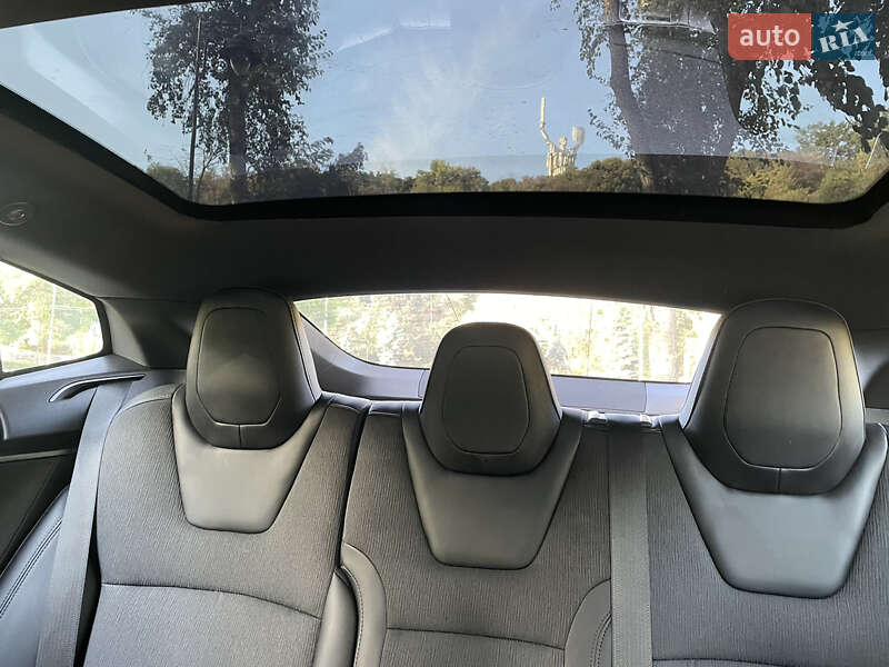Ліфтбек Tesla Model S 2018 в Василькові