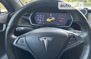 Лифтбек Tesla Model S 2018 в Киеве