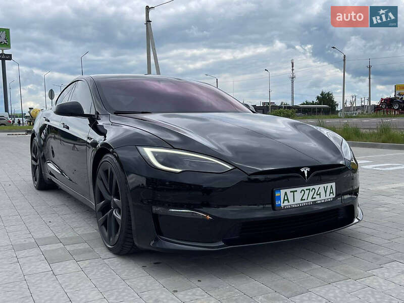Лифтбек Tesla Model S 2022 в Львове