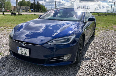 Ліфтбек Tesla Model S 2017 в Полтаві