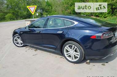 Ліфтбек Tesla Model S 2015 в Чемерівцях фото 24 Ліфтбек Tesla Model S 2015 в Чемерівцях