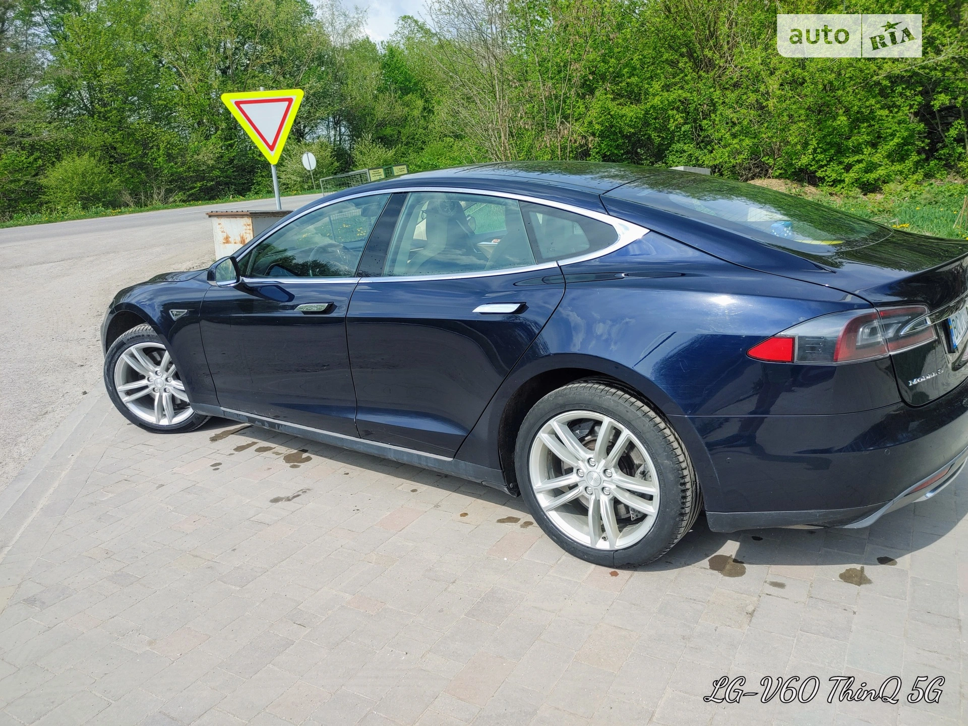 2015 Tesla Model S - мініатюра 24