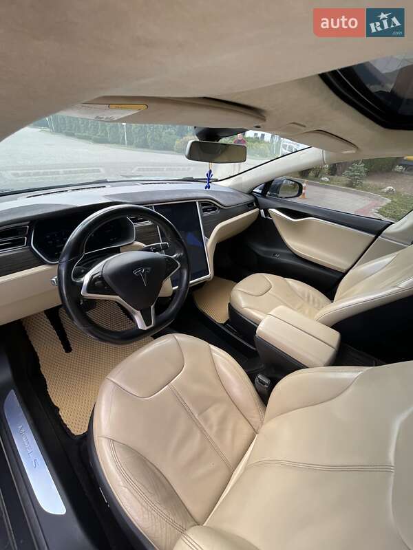 Лифтбек Tesla Model S 2014 в Ивано-Франковске