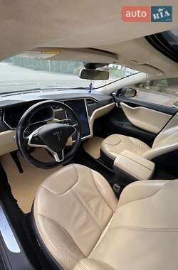 Лифтбек Tesla Model S 2014 в 