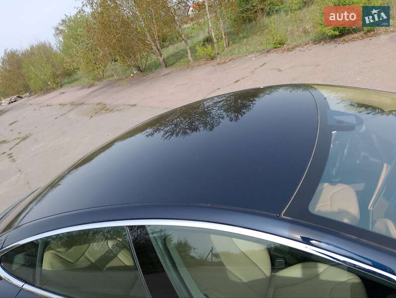 Ліфтбек Tesla Model S 2015 в Києві