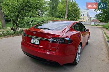 Лифтбек Tesla Model S 2016 в Киеве