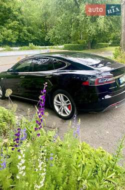 Лифтбек Tesla Model S 2015 в Днепре