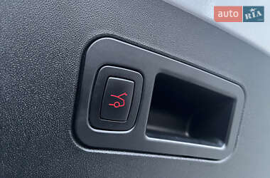 Лифтбек Tesla Model S 2018 в 