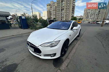Ліфтбек Tesla Model S 2013 в Києві