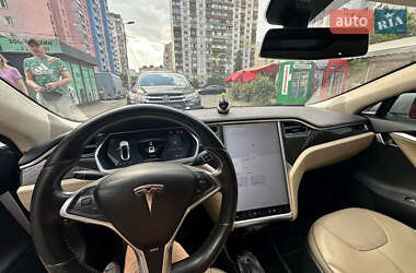 Ліфтбек Tesla Model S 2013 в Києві