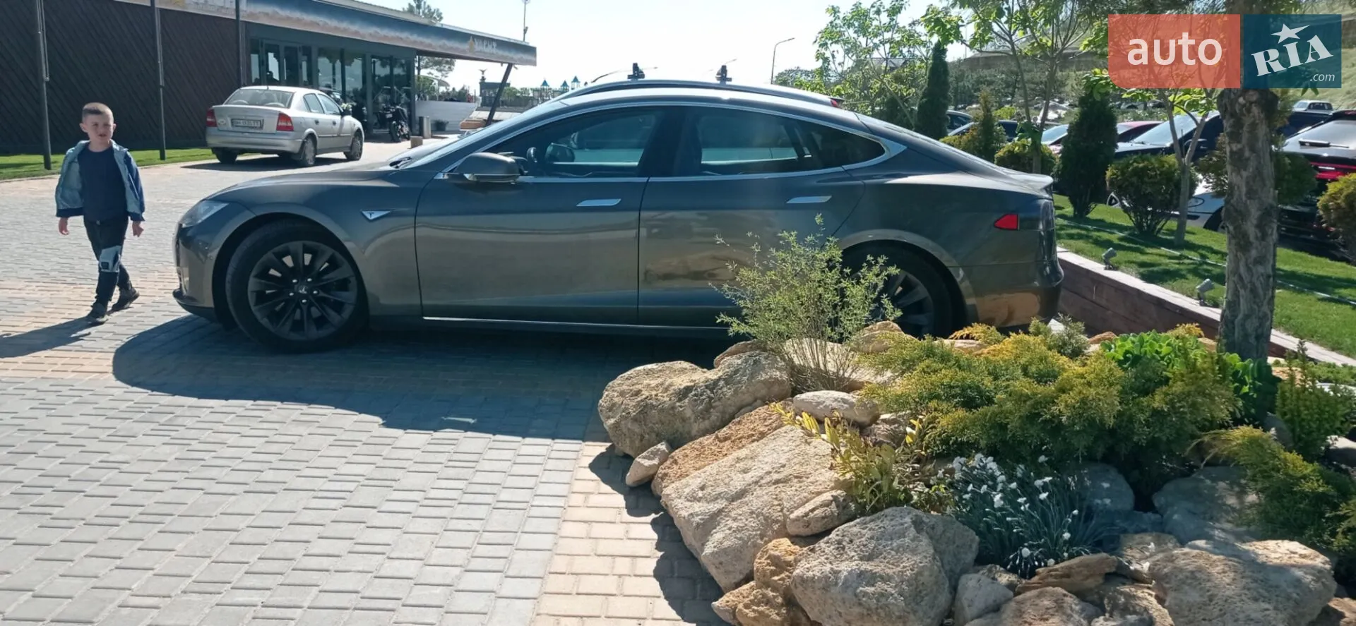2016 Tesla Model S - мініатюра 12