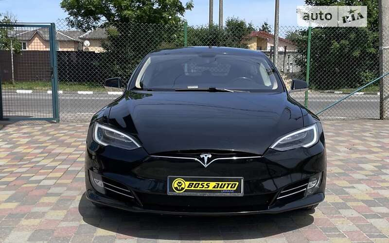 Лифтбек Tesla Model S 2014 в Стрые