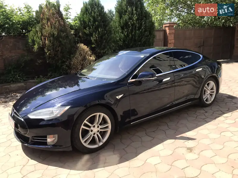 Tesla Model S
