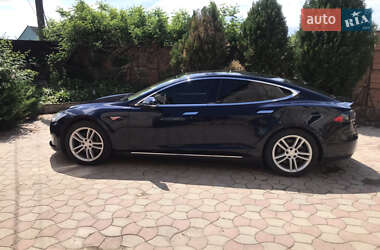 Лифтбек Tesla Model S 2013 в 