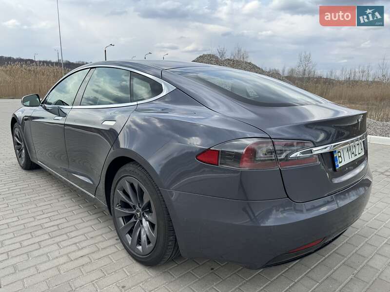Ліфтбек Tesla Model S 2020 в Полтаві