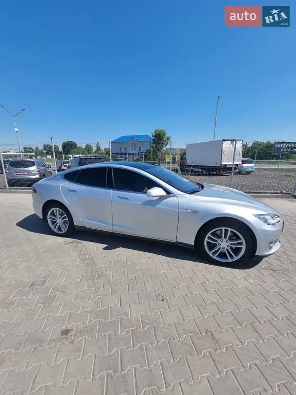 Tesla Model S