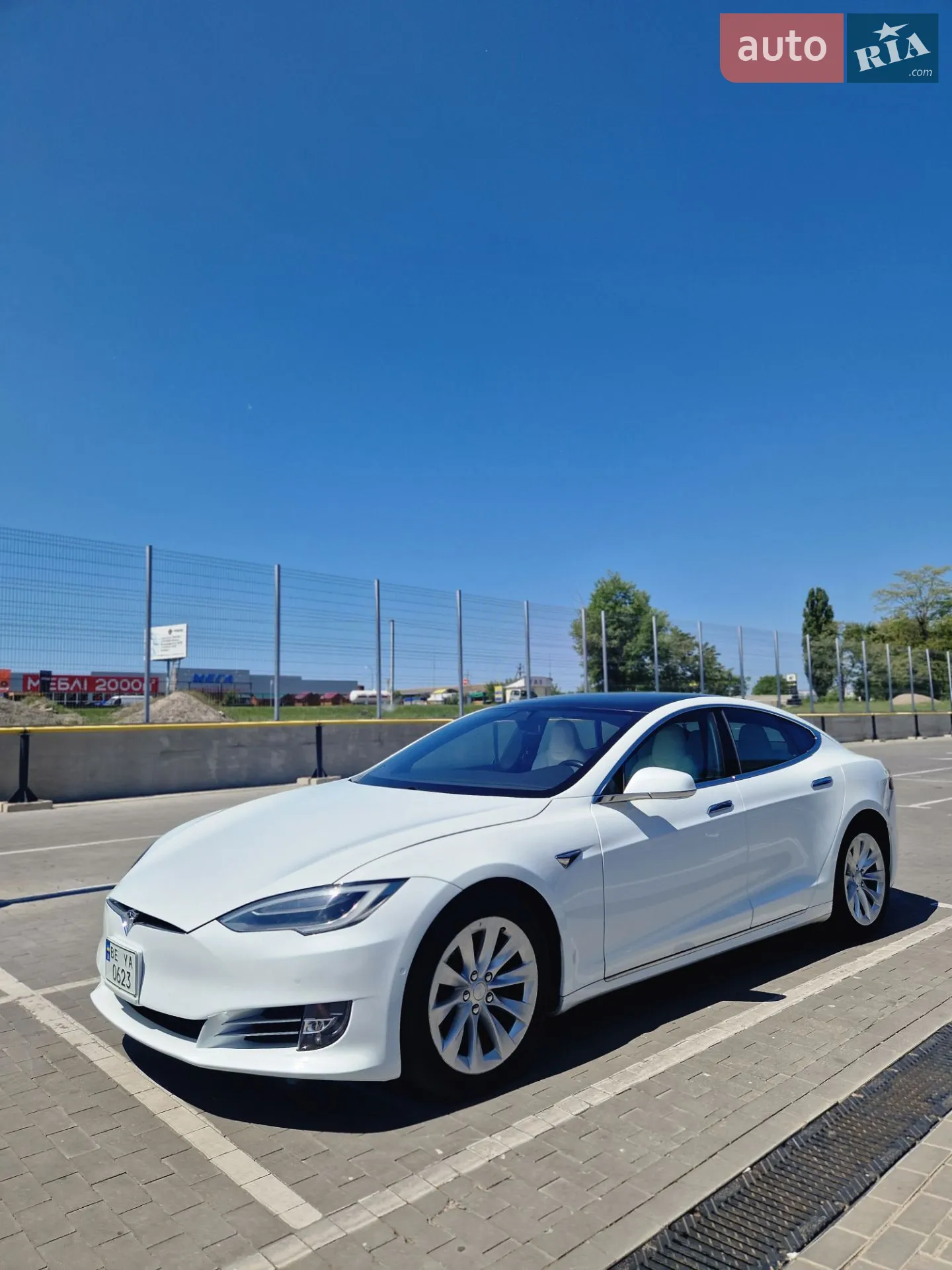 2019 Tesla Model S - мініатюра 8