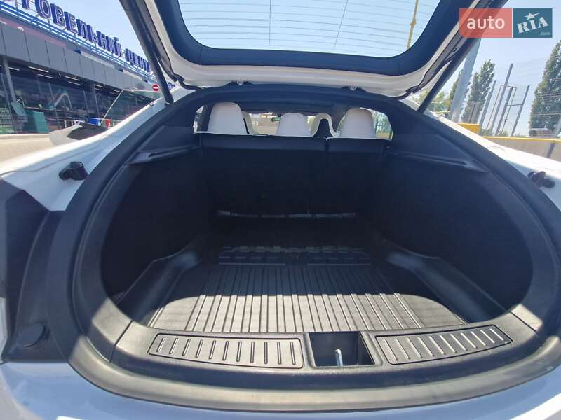 Лифтбек Tesla Model S 2019 в Первомайске фото 19 Лифтбек Tesla Model S 2019 в Первомайске