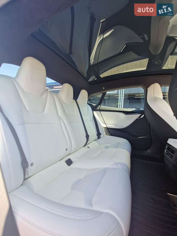Лифтбек Tesla Model S 2019 в Первомайске фото 16 Лифтбек Tesla Model S 2019 в Первомайске