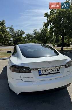 Лифтбек Tesla Model S 2017 в Запорожье