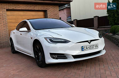 Ліфтбек Tesla Model S 2018 в 
