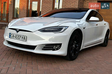 Ліфтбек Tesla Model S 2018 в 