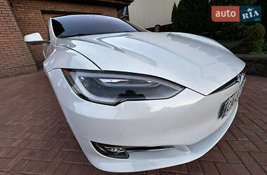 Ліфтбек Tesla Model S 2018 в 