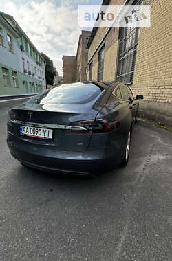 Ліфтбек Tesla Model S 2013 в Києві