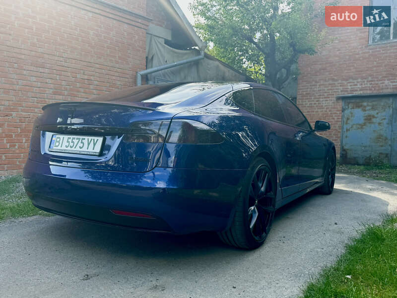 Лифтбек Tesla Model S 2018 в Полтаве