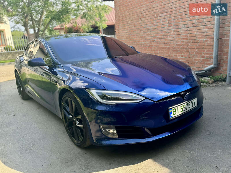 Ліфтбек Tesla Model S 2018 в Полтаві