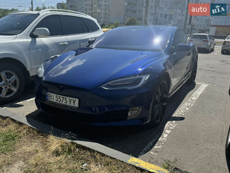Лифтбек Tesla Model S 2018 в Полтаве