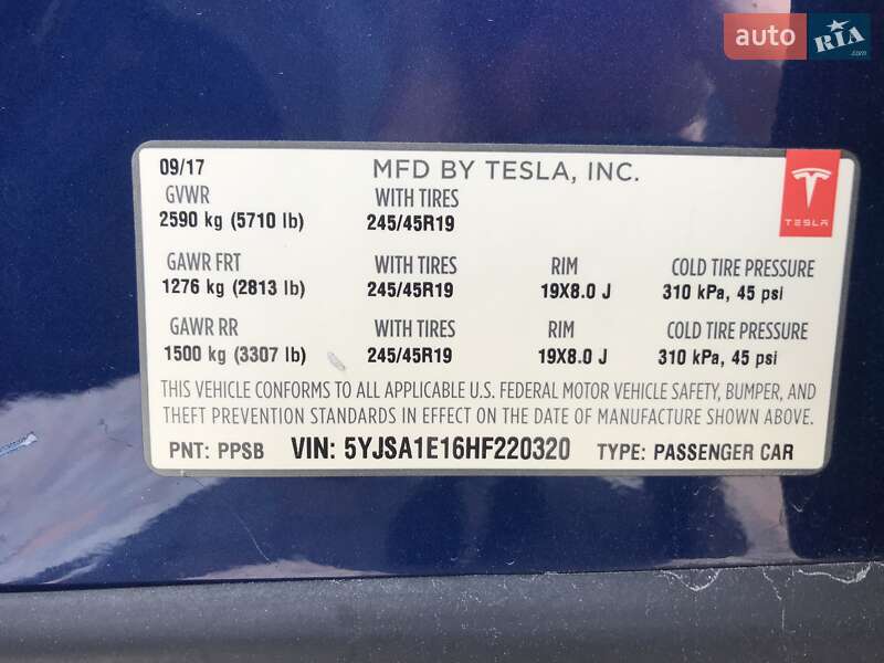 Лифтбек Tesla Model S 2017 в Киеве