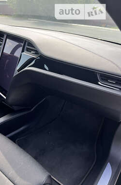 Лифтбек Tesla Model S 2018 в Звенигородке