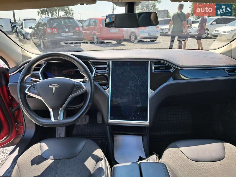 Лифтбек Tesla Model S 2014 в Ровно
