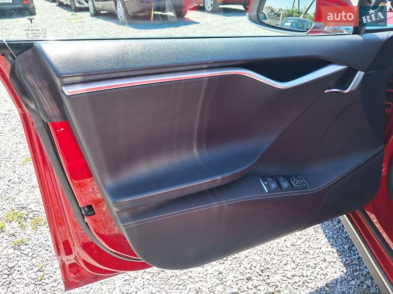Лифтбек Tesla Model S 2014 в Ровно