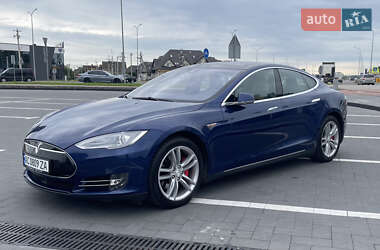 Лифтбек Tesla Model S 2015 в Луцке