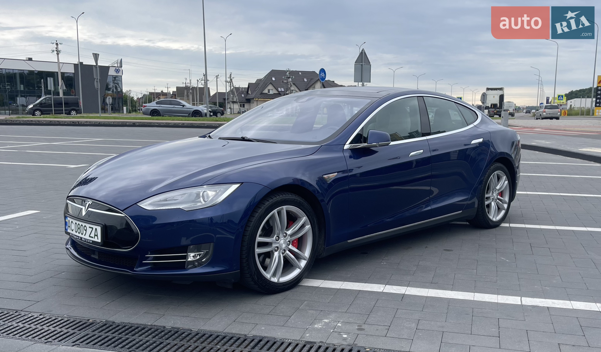 2015 Tesla Model S - мініатюра 4