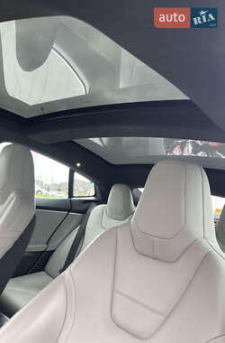 Лифтбек Tesla Model S 2015 в Луцке