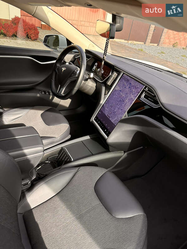 Лифтбек Tesla Model S 2014 в Ровно фото 16 Лифтбек Tesla Model S 2014 в Ровно