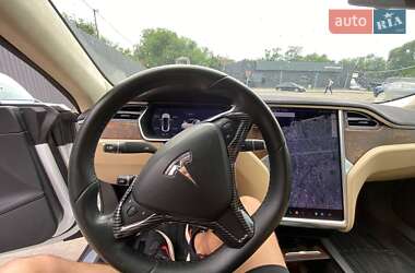 Лифтбек Tesla Model S 2017 в Запорожье