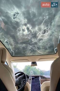 Ліфтбек Tesla Model S 2017 в 