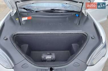 Лифтбек Tesla Model S 2017 в Запорожье