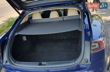 Лифтбек Tesla Model S 2017 в Киеве