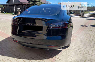 Лифтбек Tesla Model S 2015 в Днепре